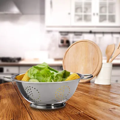 Produktbild von Famanu Sieb mit Griffen Ø 28 cm - Runde Fuß - Küchenaccessoire für Pasta, Obst, Salat - Pastasieb Silber