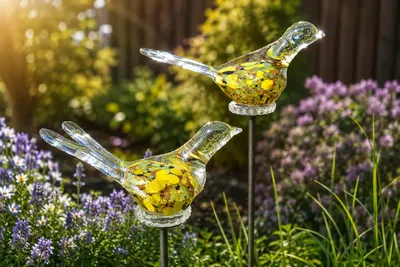 Produktbild von 2er Set Glasvögel als Gartenstecker mit Metallstab, 60 cm, Gartendeko