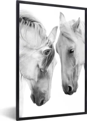 Produktbild von MuchoWow® Gerahmtes Poster Pferd - Tiere - Porträt - Weiß 60x90 cm - Poster mit Schwarzem Bilderrahmen Wandposter Rahmen Foto Bilder - Kunst
