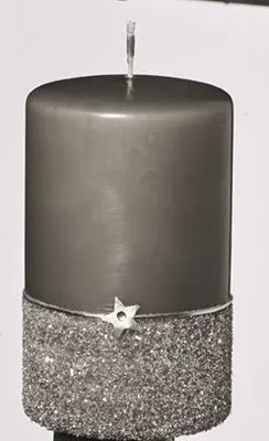 Produktbild von 4 Kerzen Stumpen Holy Grau 10 x 6 cm, Weihnachtskerzen, Adventskranzkerzen