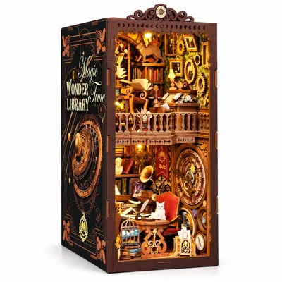 Zdjęcie produktu dla Zestaw do samodzielnego montażu "THAR Wonder Library Book Nook" z oświetleniem LED – 367 elementów, z obrotowym zegarem