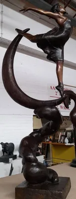Immagine prodotto di Casa Padrino scultura decorativa in bronzo art nouveau color bronzo h. 126 cm - figura in bronzo - figura decorativa - accessori per la decorazione del soggiorno
