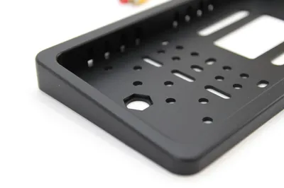 Obrázok produktu pre AMiO Parkovací asistent TFT01 4,3” s kamerou CAM-402 LED v podložke pod ŠPZ, 4-senzorové, čierne