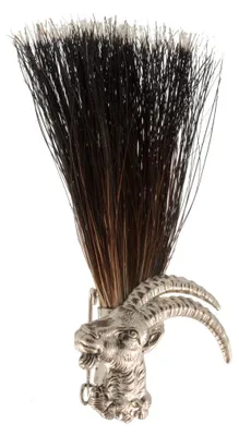 Hutanstecker Steinbock mit Gamsbart-Imitat von Hut-Breiter in silber