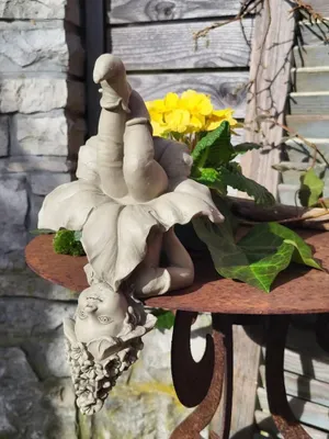 Produktbild von Blütenkind Kantenhänger Kapernblüte aus Resin