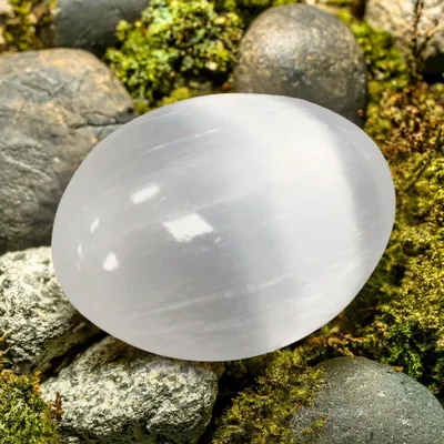 Imagen del producto de Piedra de Palma Selenita - 8 cm