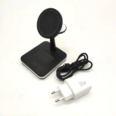 Produktbild von Magnetische kabellose Ladestation  Samaray 4 in 1 Tischlampenladegerät 15 W Schnellladestation mit 30 W Pd-Adapter