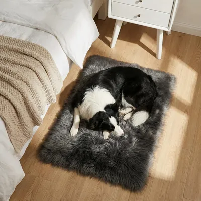 Imagen del producto de Alfombra de imitación de piel de oveja, de pelo alto, 120x160 cm, antideslizante, ideal para dormitorios