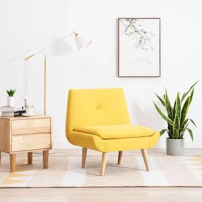 Image de Fauteuil rembourré jaune en bois d'hévéa et en polyester, dimensions 73x66x77 cm – une alternative confortable au fauteuil télé pour le salon, la salle de séjour et la chambre