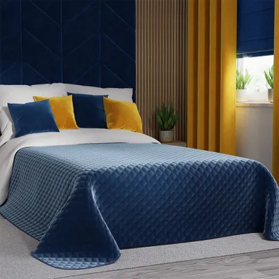Produktbild von VELVI Tagesdecke 220x240cm - marineblaue Eleganz im geometrischen Muster
