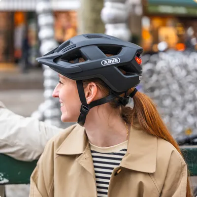 Produktbild von ABUS Fahrradhelm Aduro 3.0 LED - sportiver City-Helm in stilvollem Design für alltägliche und sportliche Touren - mit Rücklicht - für Damen und Herren - Gelb, Größe S (51-55 cm)