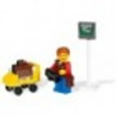 Produktbild von LEGO 7567 Reisenden  LEGO Anzahl Anleitungen: 1, Anzahl Minifiguren: 1, Thema: LEGO City, Anzahl Teile: 17, Gewicht: 0.029 KG, Veröffentlicht in: 2010, Altersberatung: 5+, Zahl: 7567-1, EAN: 5702014601925, UPC: 673419129589, Verpackungsmaße (lxbxh): 9.3 x 9 x 3.9 cm
