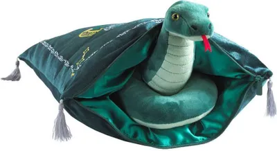 Zdjęcie produktu dla Poduszka maskotka domu Harry'ego Pottera z pluszową figurką Slytherina
