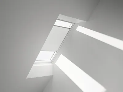 Produktbild von VELUX Wabenplissee uni weiß manuell FHC Y65 1045S