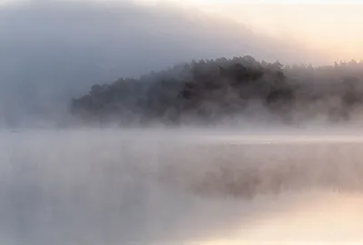 Produktbild von Tadessi Fototapete | See | 4.00 m  x 2.70 m | Blau | Grau | Wandbild | Digitaldruck