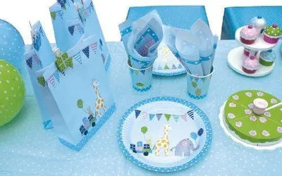 Productafbeelding van Hemelsblauwe papieren borden voor kinderfeestjes, set van 8 stuks