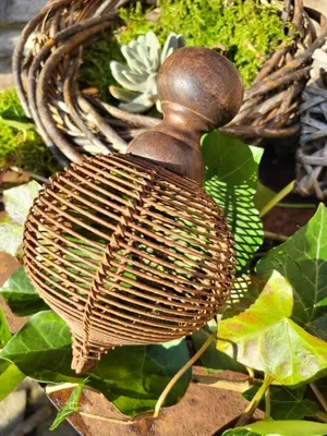 Productafbeelding van Houten wanddecoratie "Jonani", rond, met houten bovenkant