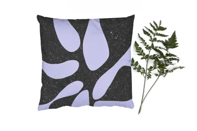 Produktbild von MuchoWow® Zierkissen Sofakissen Wohnzimmer Dekokissen 50x50 cm Pflanze - Schwarz - Minimalismus - Komfort - Sofakissen