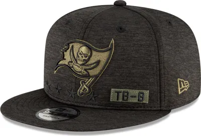 Zdjęcie produktu dla Czapka New Era 9FIFTY Salute to Service Tampa Bay Buccaneers SM