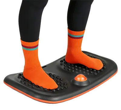 Image de VEVOR, planche d'équilibre pour adultes (60 cm), planche d'équilibre supportant jusqu'à 200 kg, appareil compact d'entraînement de l'équilibre avec picots de massage pour les exercices du tronc, idéal pour les bureaux, les salles de sport à domicile et les exercices devant un bureau, couleur noire
