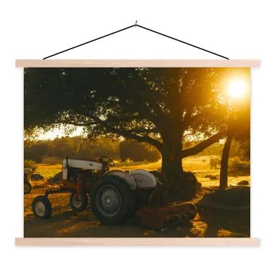 Produktbild von MuchoWow® Textilposter Traktor - Sonne - Baum - Landschaft 40x30 cm mit holzfarbenen Rahmen - Bilder
