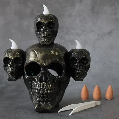 Obrázek produktu pro Halloweenská svíčka s kouřem Sandalwood Skull Lamp (stříbrná)