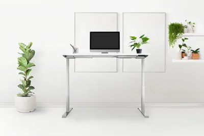 Produktbild von Schreibtisch elektrisch höhenverstellbar REC 160x60cm, Tischplatte Weiss mit Gestell Silber