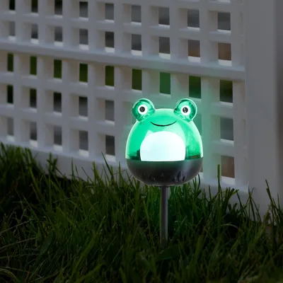 Produktbild von Solarbetriebene LED-Gartenleuchte – Dekorative Froschlampe für den Außenbereich – 1 kaltweiße LED – 150 x 50 x 50 mm – mit Erdspieß – Automatisches Ein-/Ausschalten – Stimmungsbeleuchtung für den Garten [11240D]