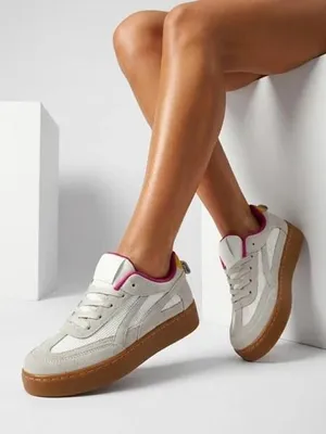 Produktbild von Hellgraue Sneaker mit rosa Einsätzen, Größe 37