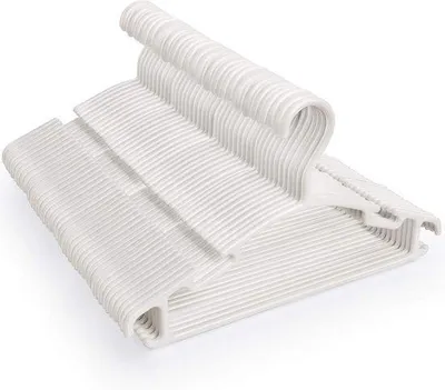 Obrázek produktu pro Plastové ramínka na dětské oblečení – hladký protiskluzový povrch – bílá barva – 27,5 cm – 48 kusů