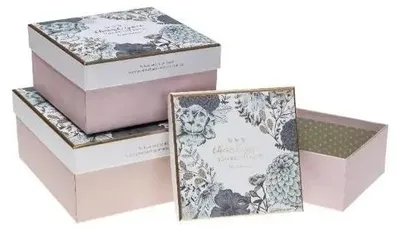 Produktbild von Geschenkbox mit 3 Stück Rosen – Rosetten