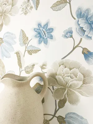 Produktbild von NEWROOM Tapete Weiß Vliestapete Blumen - Blumentapete Floral Blau Beige Rosen Blätter Rosentapete Romantisch Floral