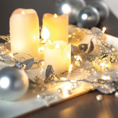 Produktbild von LED Lichterkette warmweiß Deko Motiv Blätter Kugeln 16 LED´s Kette Batterie