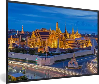 Produktbild von MuchoWow® Gerahmtes Poster Bangkok - Palast - Nacht 90x60 cm - Poster mit Schwarzem Bilderrahmen Wandposter Rahmen Foto Bilder - Fotorahmen - Foto-Plakat