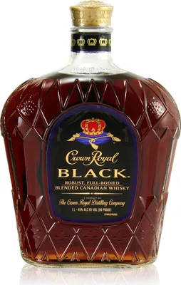Image de Crown Royal BLACK Blended Canadian Whisky 45% Vol. 1l en boîte cadeau