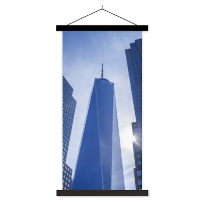 Produktbild von MuchoWow® Textilposter Die Wolkenkratzer und das One World Trade Center in New York 60x120 cm mit schwarzem Rahmen - Magnete