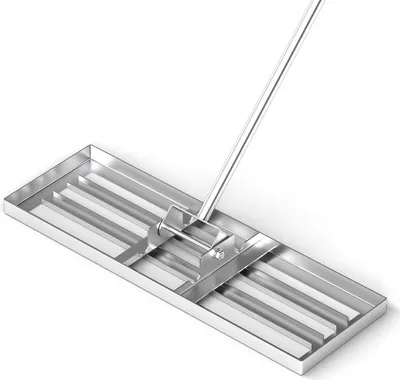 Obrázek produktu pro Kovové hrábě na vyrovnávání trávníku, hrábě na trávník s ergonomickými dlouhými rukojeťmi, protiskluzovými držadly a 180° otočnými hlavami, stříbrné