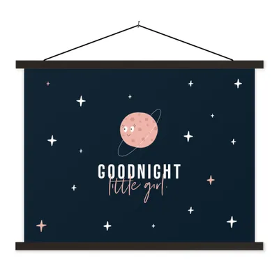 Produktbild von MuchoWow® Textilposter Sprichwörter - Mädchen - Zitate - Gute Nacht kleines Mädchen - Kinder - Kinder 150x113 cm mit holzfarbenen Rahmen - Poster