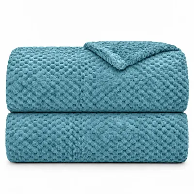 Zdjęcie produktu dla Przytulny koc flanelowy 150x200cm ( Petrol ) Puszysty koc strukturalny na sofę, kanapę i łóżko, narzuta na łóżko - narzuta na sofę