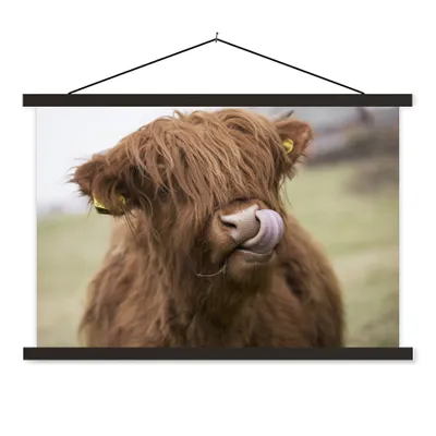 Produktbild von MuchoWow® Textilposter Schottischer Highlander - Nahaufnahme 60x40 cm mit schwarzem Rahmen - Hölzernes