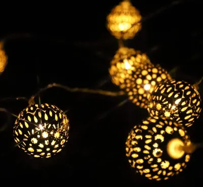 Produktbild von Marokkanische Lichterkette, batteriebetrieben, 20 goldene Metallkugeln, 3 m mit Timer, für Garten, Terrasse, Hochzeit & Weihnachts-Deko