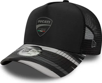 Produktbild von Ducati Corse Trucker Cap 9FORTY New Era, Offizieller Fanartikel, Schwarze Kappe mit Ducati Corse Wappen, Grafikprint-Schild, Mesh-Belüftung, Polyester