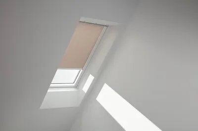 Obrázok produktu pre VELUX Roleta prepúšťajúca denné svetlo manuálna RFL SK06 4163S sivá