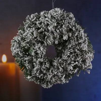 Produktbild von Tannenkranz mit Schneeoptik - Türkranz - Kunststoff - D: 35cm - Innen - grün, weiß