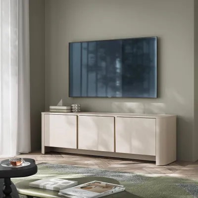 Obrázek produktu pro Zaoblená televizní komoda AURA RTV3D, matný povrch s texturou kašmíru, zlatý profil. Nízka televizní komoda v japandském stylu