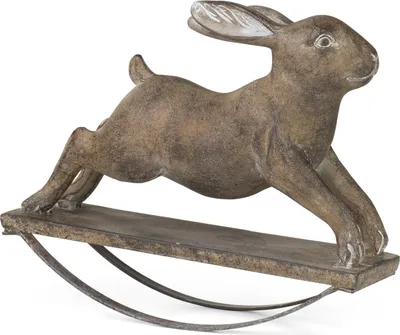 Zdjęcie produktu dla Rustykalna żywiczna figurka króliczka na bujaku o wysokości 20 cm | Dekoracyjna dekoracja wielkanocna w stylu vintage | Retro figurka dekoracyjna do domu i ogrodu | Prezent dla miłośników króliczków i fanów nostalgii