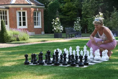 Image de Echecs de jardin, jusqu'à 30 cm de haut - Outdoor XL avec tapis 140x140 cm