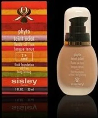Produktbild von Sisley Phyto-Teint Eclat, Pumpenflasche, Flüssigkeit, Jeder Hauttyp, Glättend, Feuchtigkeitsspendend, Weichmachend, Beruhigend, Licht, 02+