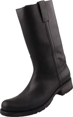 Das Bild zeigt einen schwarzen Stiefel der elegant und modern aussieht. Der Stiefel ist von der linken Seite zu sehen und hebt sich durch seine schlichte Form hervor.