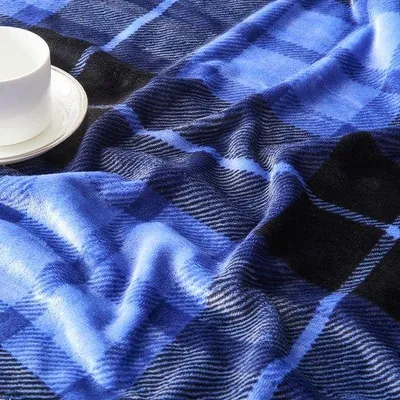 Productafbeelding van Ibenzoa® Flanellen fleece deken, 150 x 200 cm, 100% polyester – zacht, licht en gemakkelijk te onderhouden, geruit design voor thuis en onderweg
